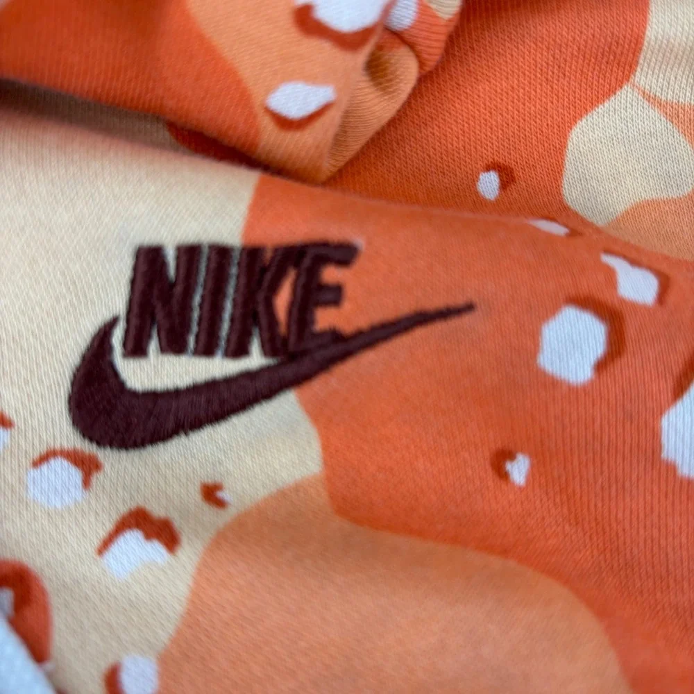 Nike Womens Camo Cropped Hoodie Size Medium Orange Desert Camouflage - Picture 5 of 14